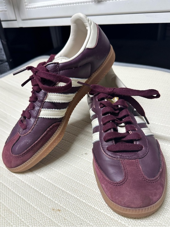 adidas Shoes - Adidas Samba OG Burgundy Cream Leather Suede Sneakers Women’s 7